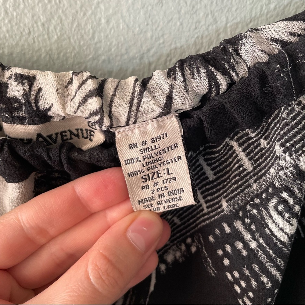 Seventh Avenue | Y2k Black & White Chiffon Floral Cityscape Ruffle Skirt - Picture 7 of 11